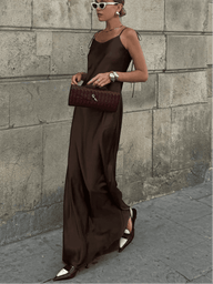 Antonia vestido comprido em cetim sem costas