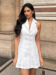 Vestido curto Briony com decote em V e alças halter