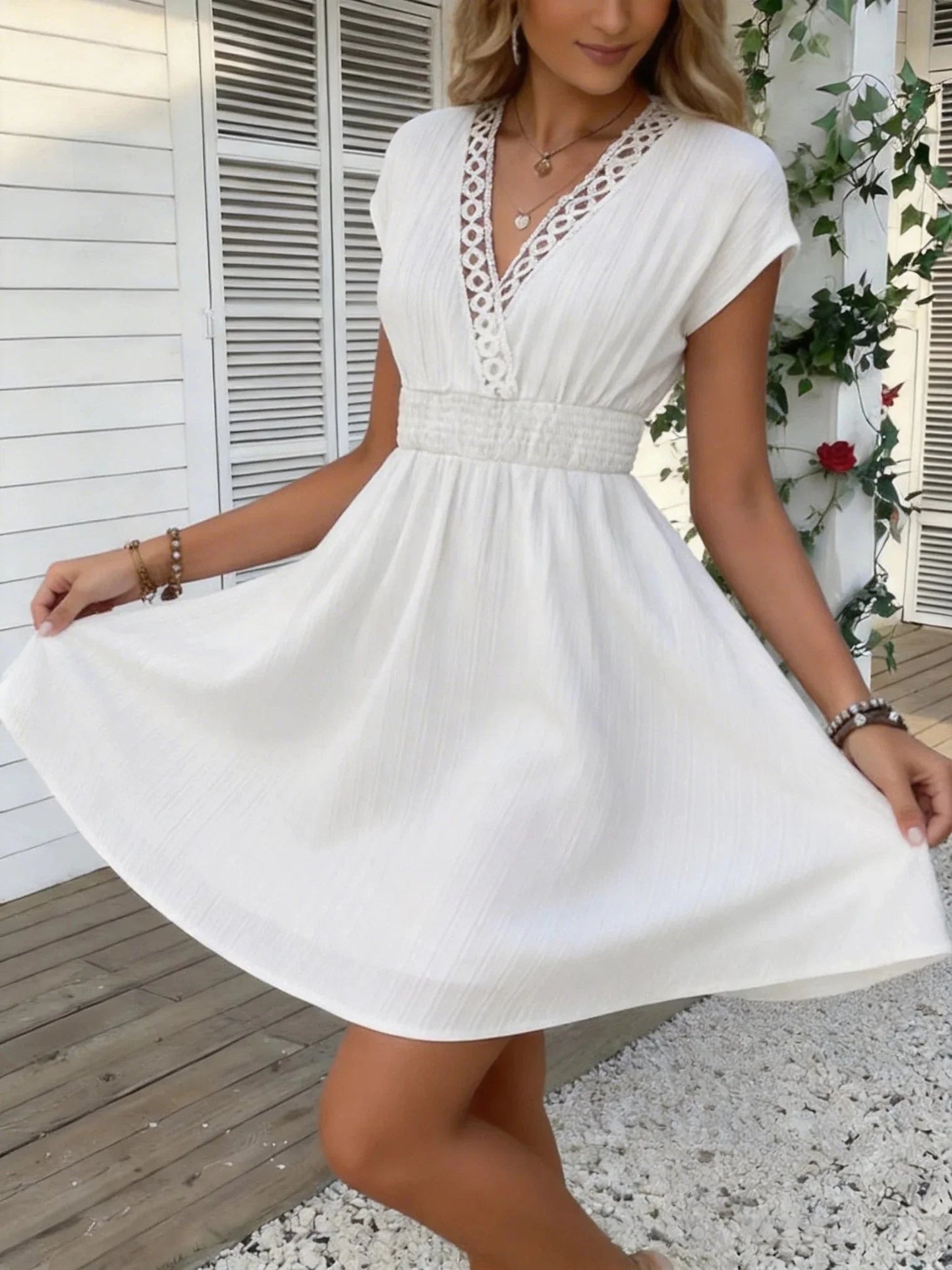 SOKYND Daniela French Lace V - Neck Fitted Dress DressM