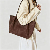 Mala Tote Gina em Suede com Necessaire