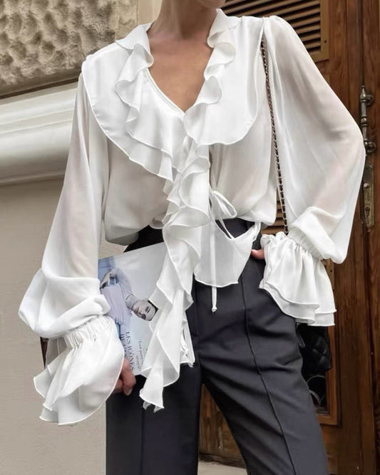 Blusa Kelly com Laço ao Pescoço e Folhos