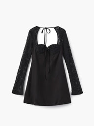 Vestido mini Sylva com apontamentos de renda