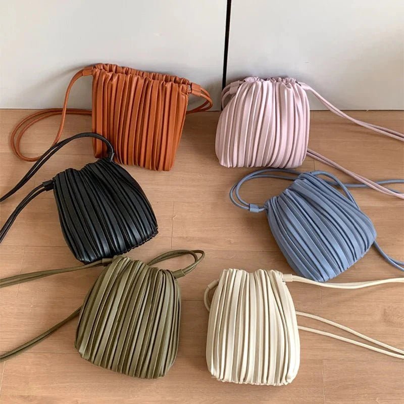 Claudia Bolsa Transversal Pregueada